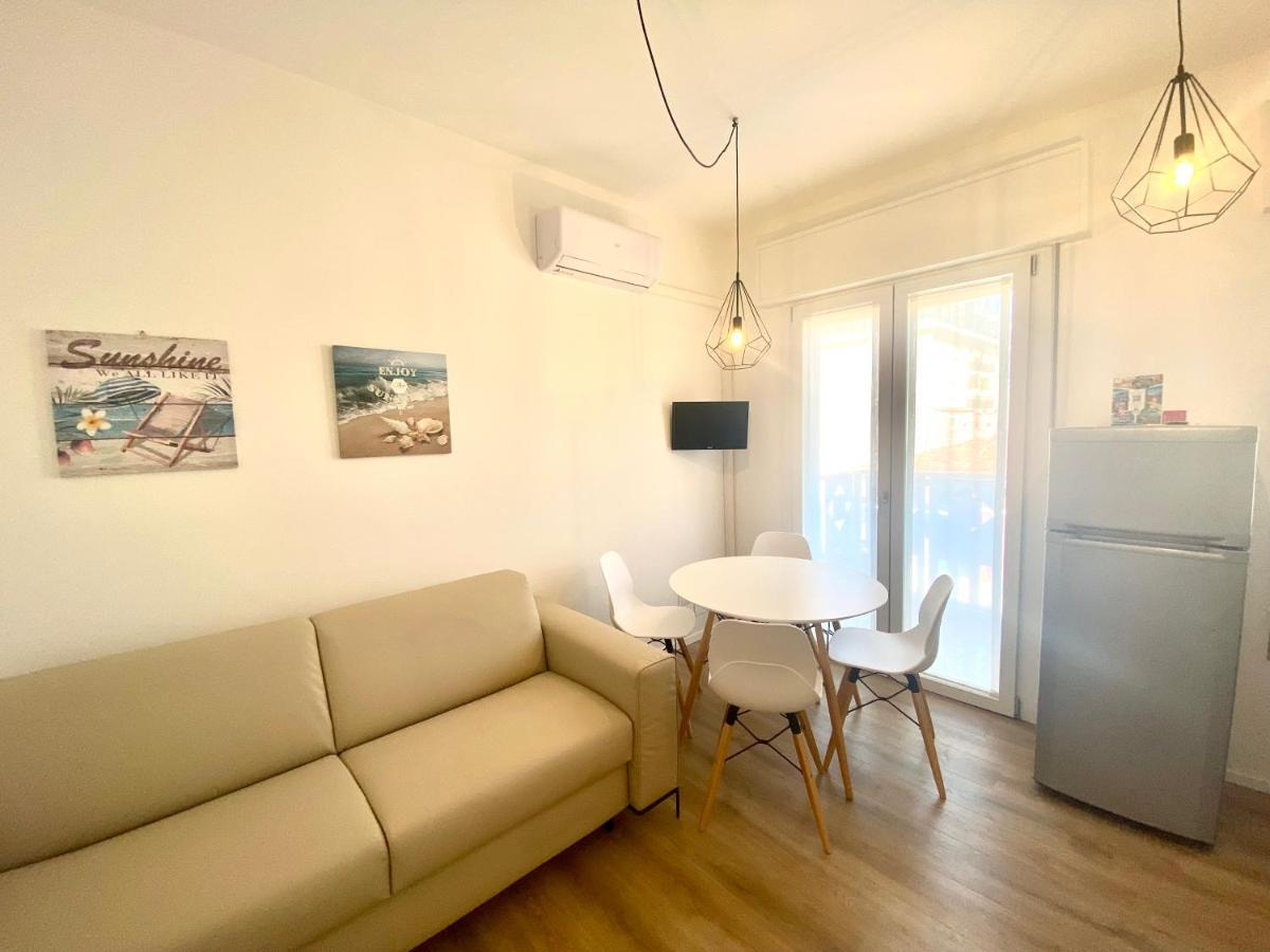 Maria Luisa - Piazza Mazzini - 30 Mt Dal Mare - Jesolo Apartment Bagian luar foto