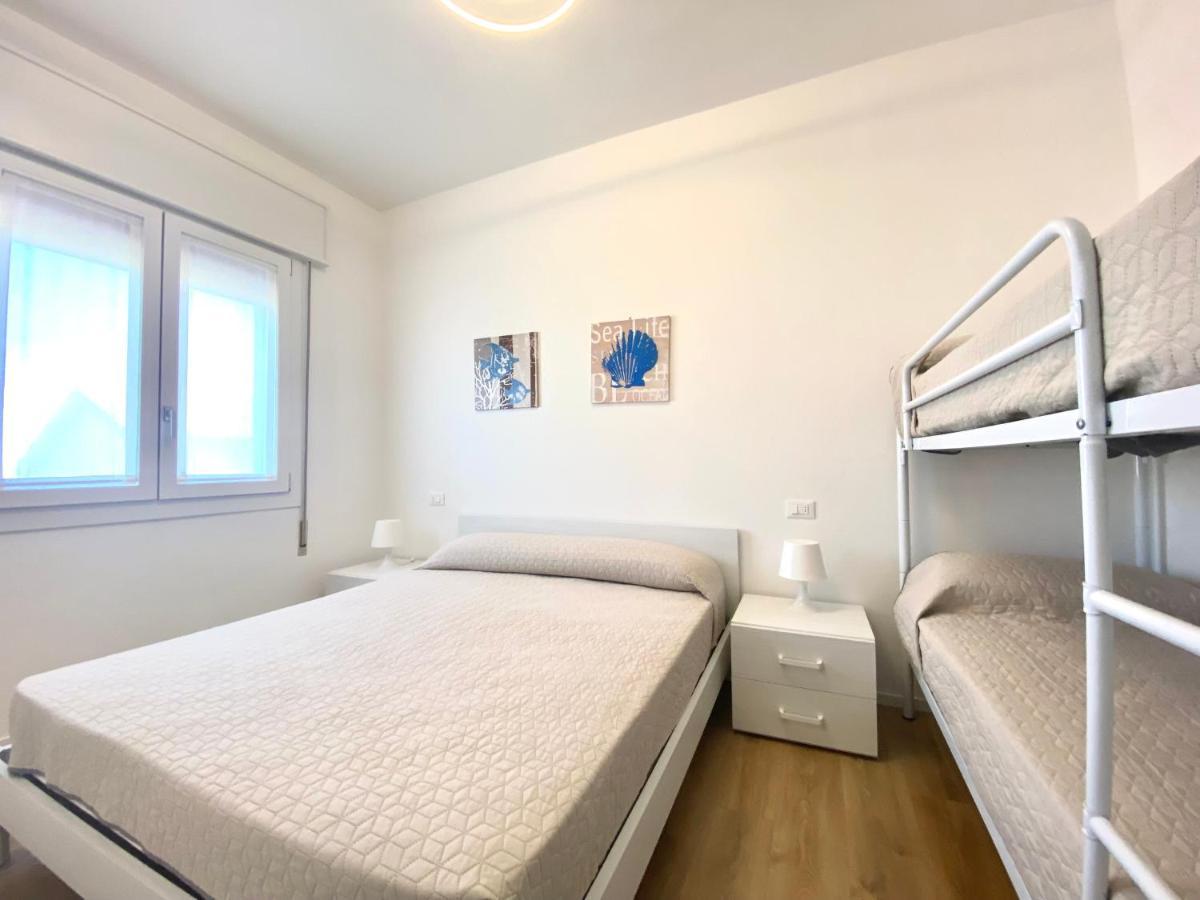 Maria Luisa - Piazza Mazzini - 30 Mt Dal Mare - Jesolo Apartment Bagian luar foto